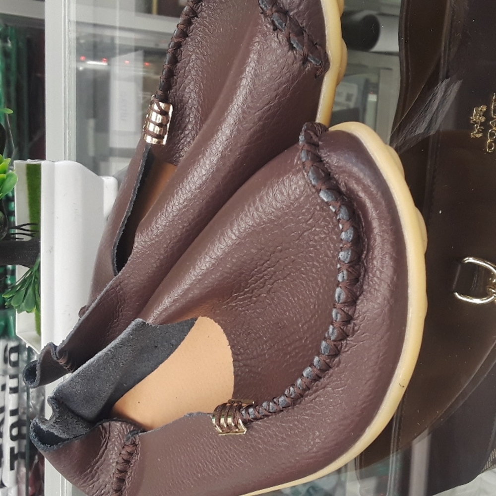 Shoes, sandals, clothing, fashion accessories. - Picture 3 of 3